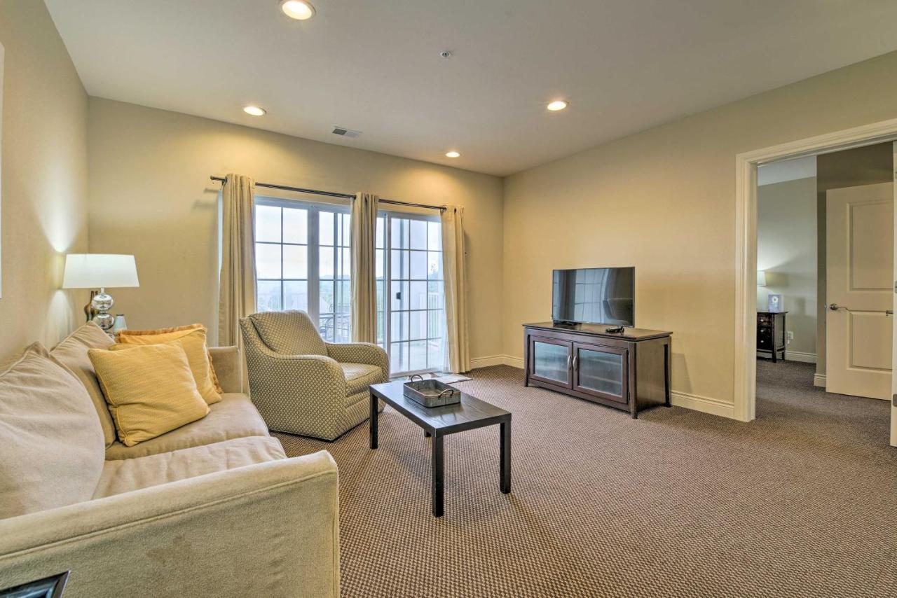 Inviting Branson Condo With Outdoor Dining Area 외부 사진